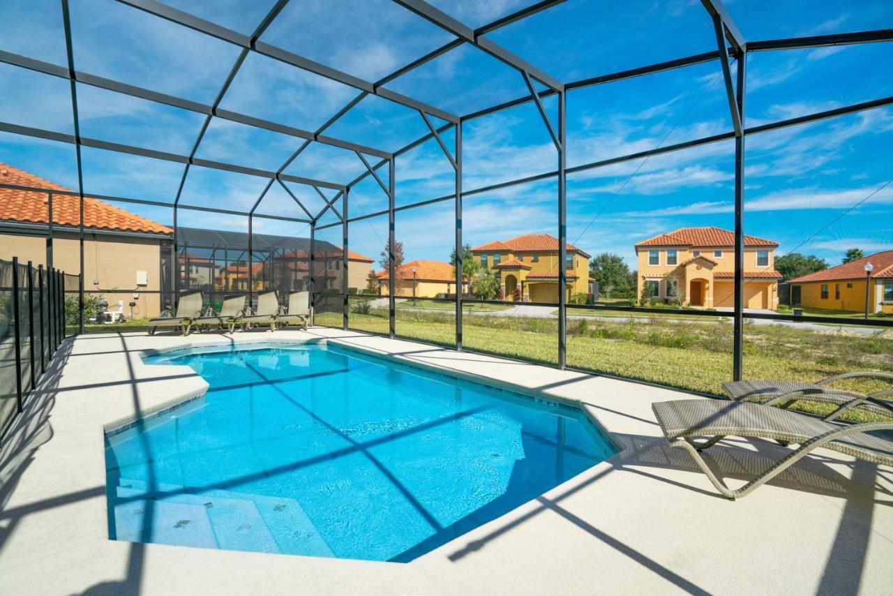 Orlando Family Villa: Golf Course Retreat Near Davenport
