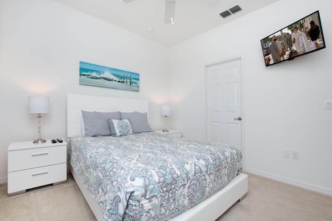 Orlando Family Villa: Golf Course Retreat Near