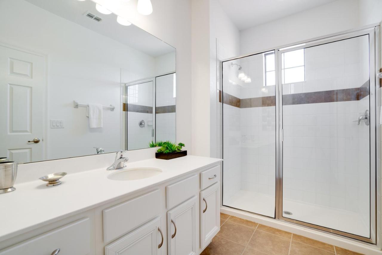 Orlando Family Villa: Golf Course Retreat Near Davenport