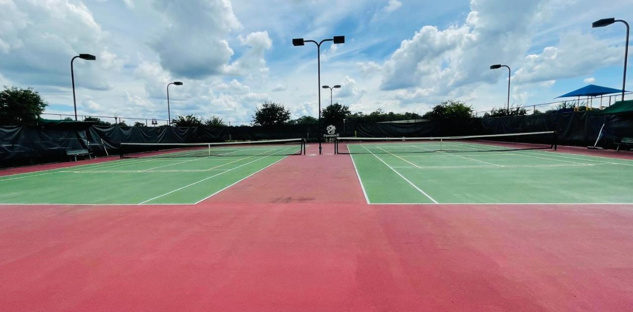 Orlando Family Villa: Golf Course Retreat Near *