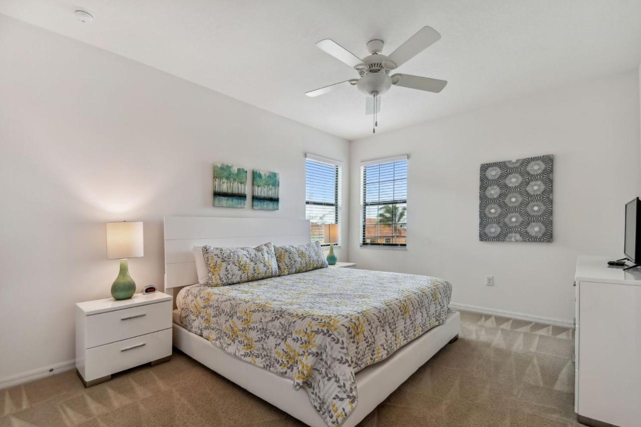 Orlando Family Villa: Golf Course Retreat Near *