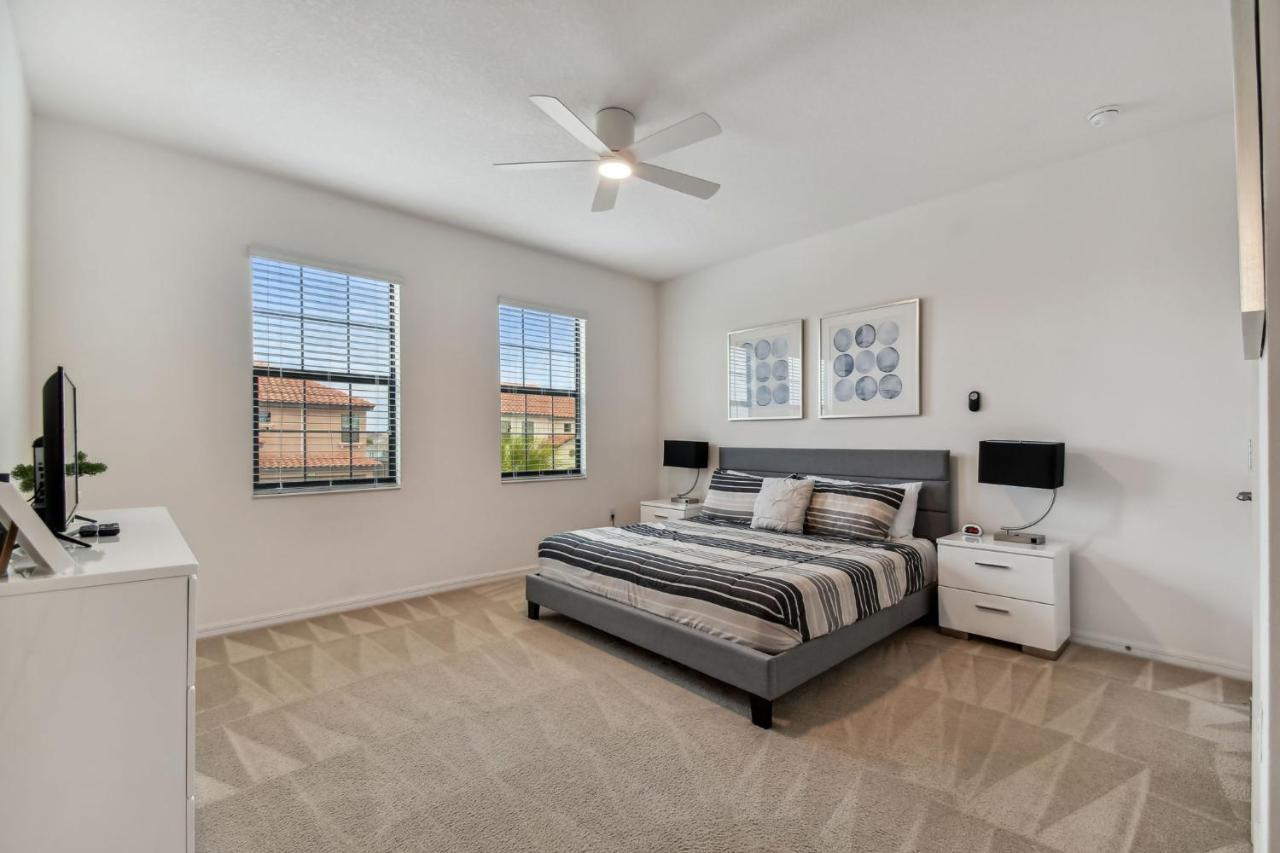 Orlando Family Villa: Golf Course Retreat Near Holiday home *