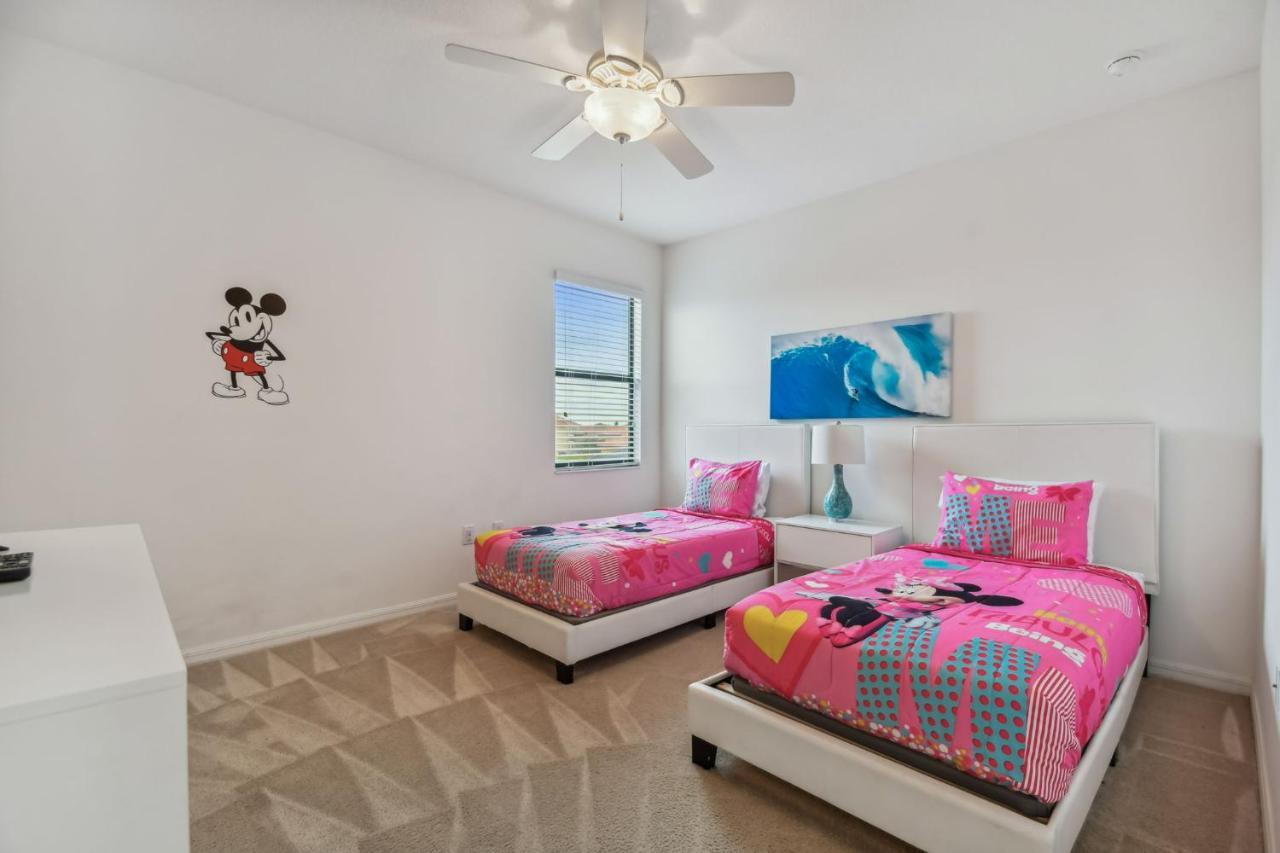 Holiday home Orlando Family Villa: Golf Course Retreat Near *